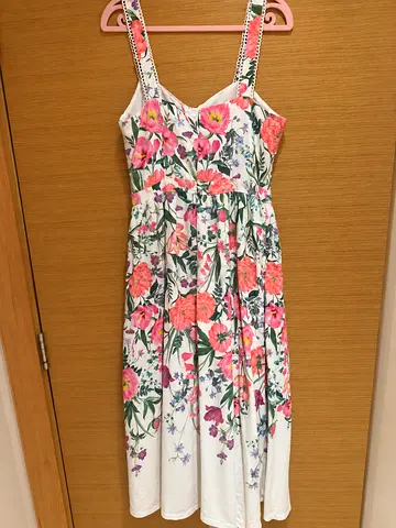 Love & Roses x V&A floral maxi dress. Never worn
