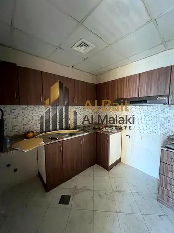 شقة واسعة بغرفة نوم واحدة مع موقف مجاني للسيارة في التعاون