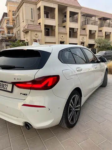 2021 BMW 1-SERIES photo 4