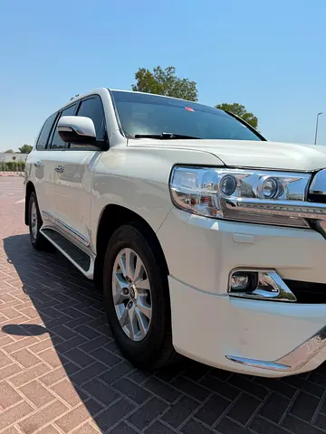 2018 Toyota LAND CRUISER — фото 2