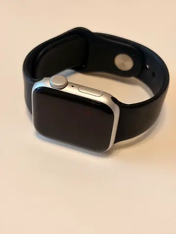 Apple Watch SE 40mm – Silver Aluminum