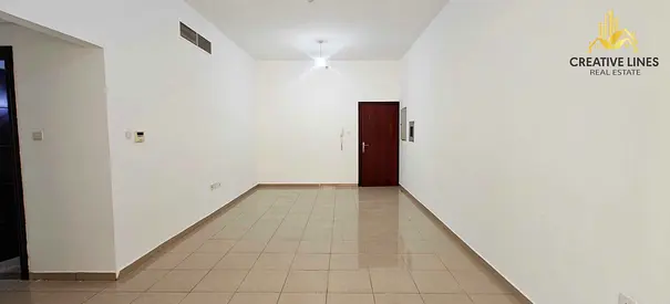 Closed to Pond park// Spacious 2BHK Apartment// Ready to move// Close to Bus Stop