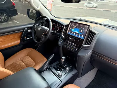 2021 Toyota LAND CRUISER — миниатюра 19