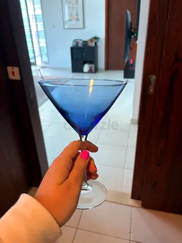 Blue glass martini/cocktail glass - set of 1
