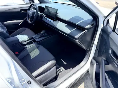 2026 Toyota COROLLA CROSS 缩略图 13