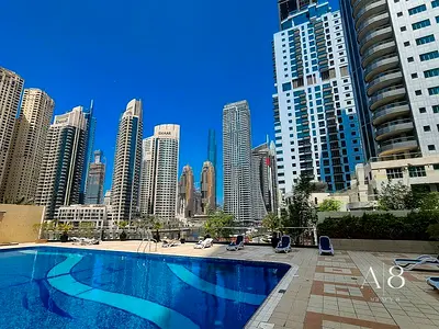 Spacious I Direct access to Marina Walk