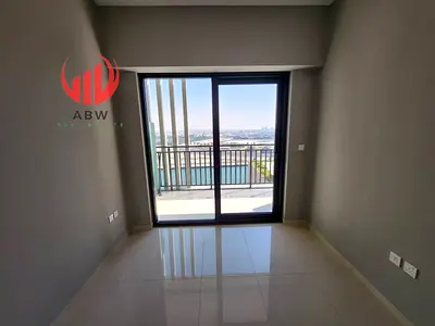 Zada Tower | Canal And City Views | Balcony