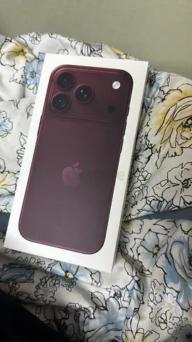 Iphone 18 pro burgundy color 256 gb