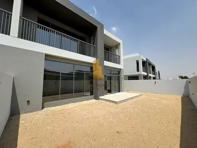 Near Gate | On Amenities | Landscaped | Single row