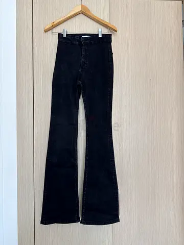 ZARA Black slim-fit denim jeans - size Eau36/US4/Mex26 (great conditon)