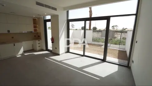 SPACIOUS TOWNHOUSE | LUXURY LIVING | 6 CHEQUES