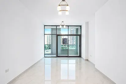 Spacious 2 BHK | Pool| Gym | Jaddaf