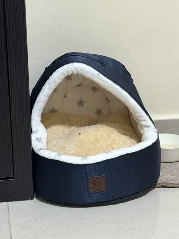 Cozy navy hooded pet bed with removable cushion - good condition
