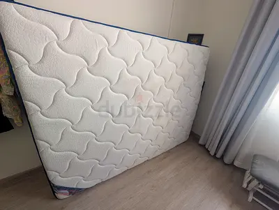 Queen size mattress - lightly used, clean and comfortable