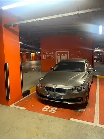 2018 BMW 3 Series 318i GCC Specs - Well Maintained