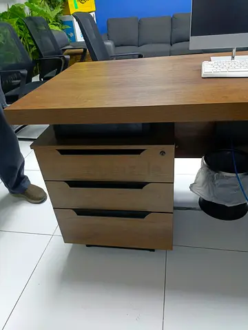 Office tables for sell high quality