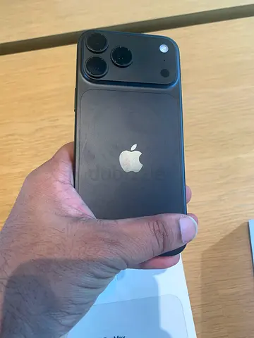 I phone 18 pro 256 gb BLACK