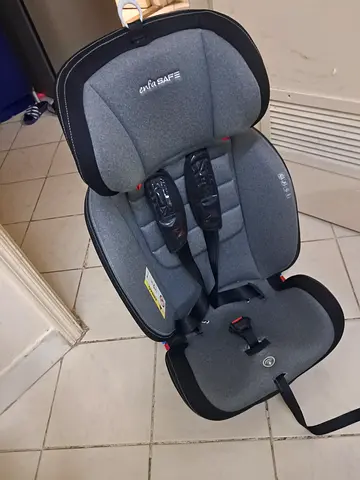 Child safety seat
