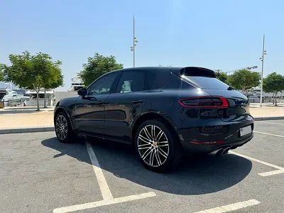 2018 Porsche MACAN photo 6