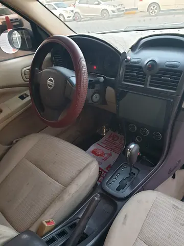 2009 Nissan SUNNY 照片 8