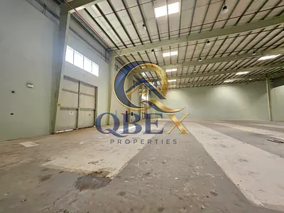 Versatile Commercial Warehouse Suitable for Storage, Stock Management, Distribution and Industrial Business Needs
