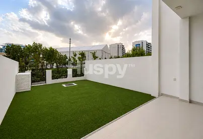 Vacant | Park Backing | Open Kitchen