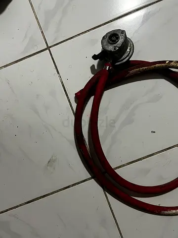 Used LPG gas cylinder regulator with flexible hose (for cooker/grill)