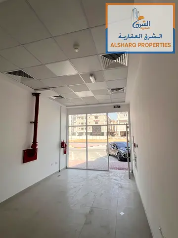 محل كورنر | مساحة واسعة | الجرف 3 20,000 درهم سنويًا | 6 دفعات