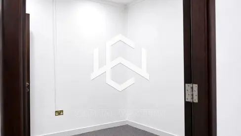 Retail Shop | Fitted | Inside Building | Up to 4 Cheques | Carpeted