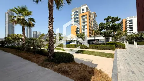 Retail Shop | Near Lagoon & Park | Big Parking Lot