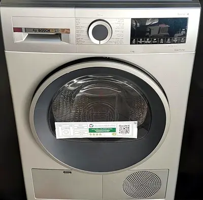 Bosch Serie 4 Heat Pump Tumble Dryer 9kg -Silver like new condition