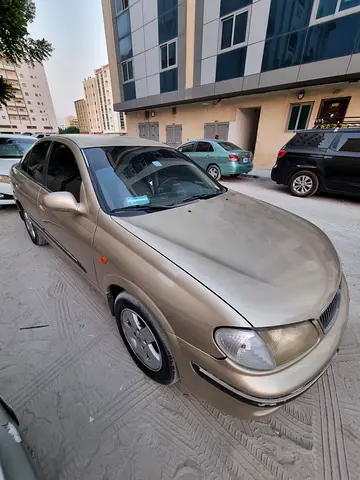 2002 Nissan SUNNY 照片 10