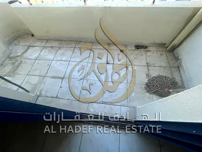 غرفتين وصالة في الشويهين، عقد شركة، بلكونة بإطلالة مفتوحة، تكييف سبليت، غاز مركزي، قريب من الخدمات، 4 دفعات.