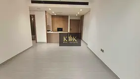 Fully Fitted kitchen| Brand new|Ready to Move