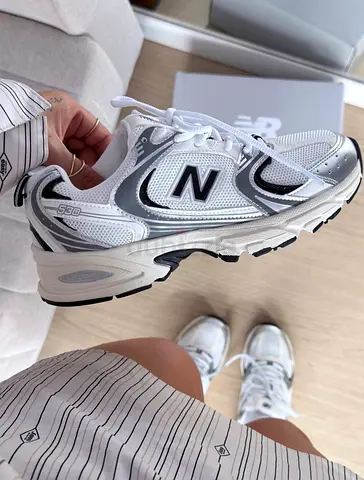 New Balance 530 White/Grey Sneakers — Men’s/Unisex, Excellent Condition