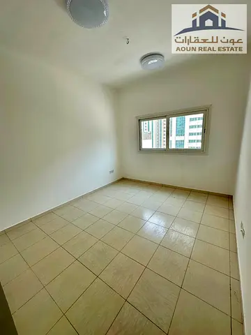 شقة غرفة وصالة VIP في المجاز 3 | 2 حمام | برج راقي ونظيف | 34,000 درهم على 4 دفعات  وصف العقار:  فرصة مميزة للسكن الراقي في قلب الشارقة - المجاز 3  شق
