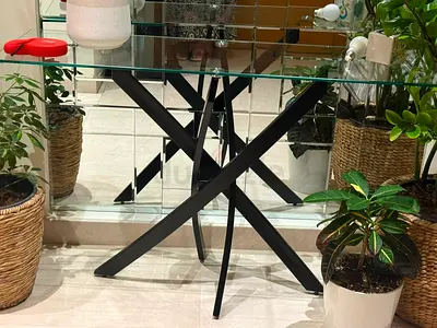 Danube Home Leonardo Coffee Table curved – Modern Glass  (AED 150)