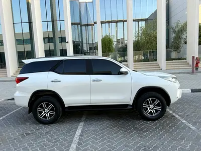 2019 Toyota FORTUNER 缩略图 2