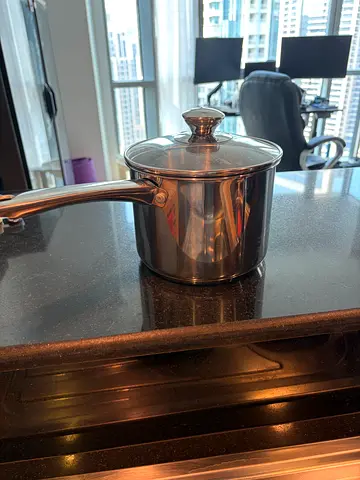 Stainless steel saucepan with lid - good condition