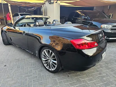 2015 Infiniti Q60 Luxury Black Edition i. Excellent condition GCC Specs