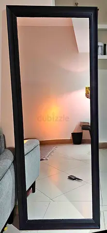 LARGE MIRROR WITH BOLD BLACK FRAME FOR SALE JUST FOR 60 AED ONLY
