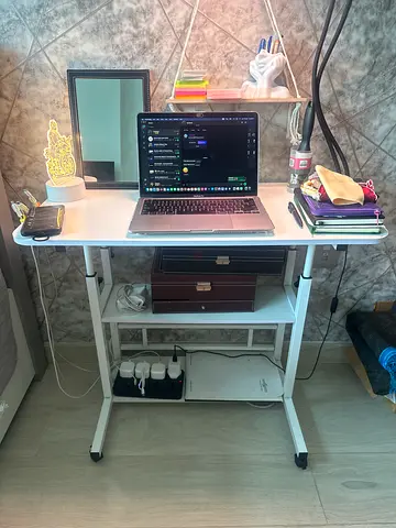 Small Desk *unpacked*