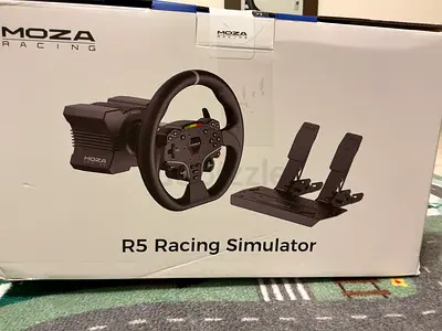 Moza R5 Racing Simulator Wheel and Pedals - Like New in Box used for 2weeks