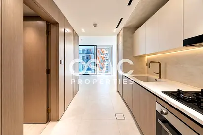 STYLISH STUDIO | BALCONY | SMART HOME TECHNOLOGY
