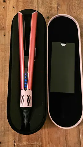 Dyson Airstrait with travel case
