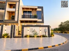 With a down payment of only 10% and a monthly installment of AED 6,000, own a ready-to-move-in corne