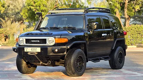 2015 Toyota FJ Cruiser GXR | GCC Specs | Low Mileage | Extremely Well Maintained