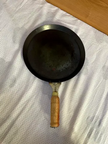 Cast Iron Crepe/Griddle Pan with Wooden Handle - Used