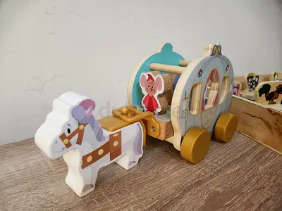 Wooden Pull-Along Cinderella Carriage Toy with Horse and Figures