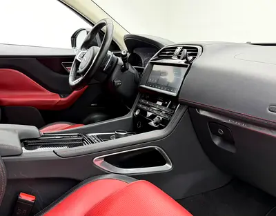 صورة مصغرة 12 لـ 2019 Jaguar F-PACE
